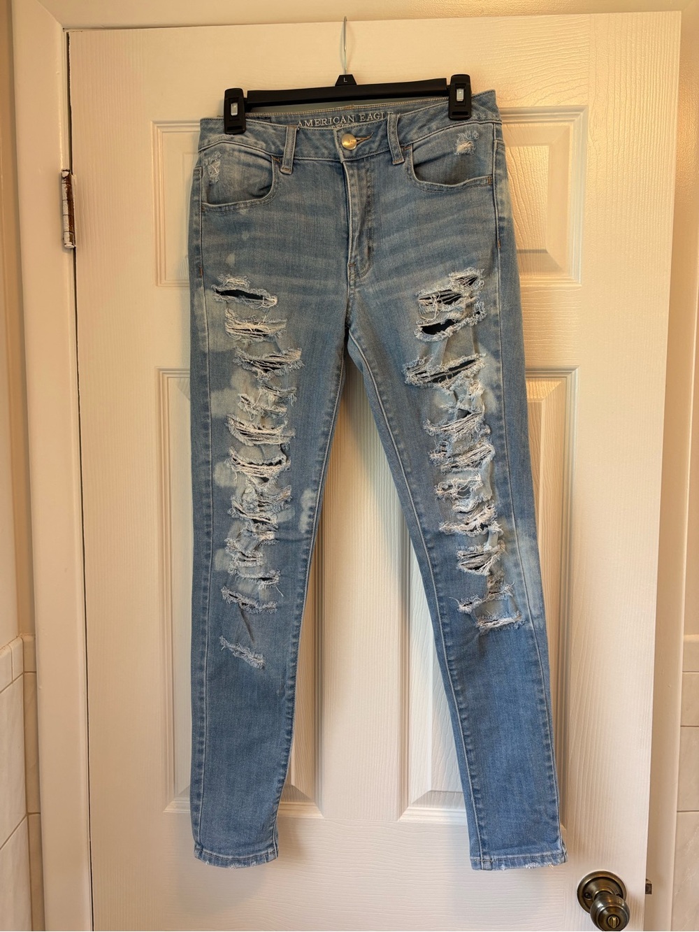 American Eagle Outfitters Light Blue Ripped Skinny Jeans for Women size 6 reg